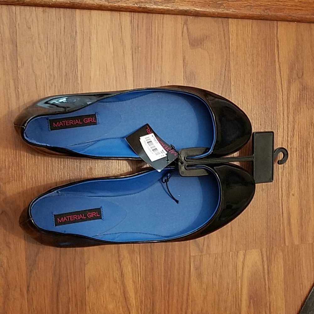 Black flats